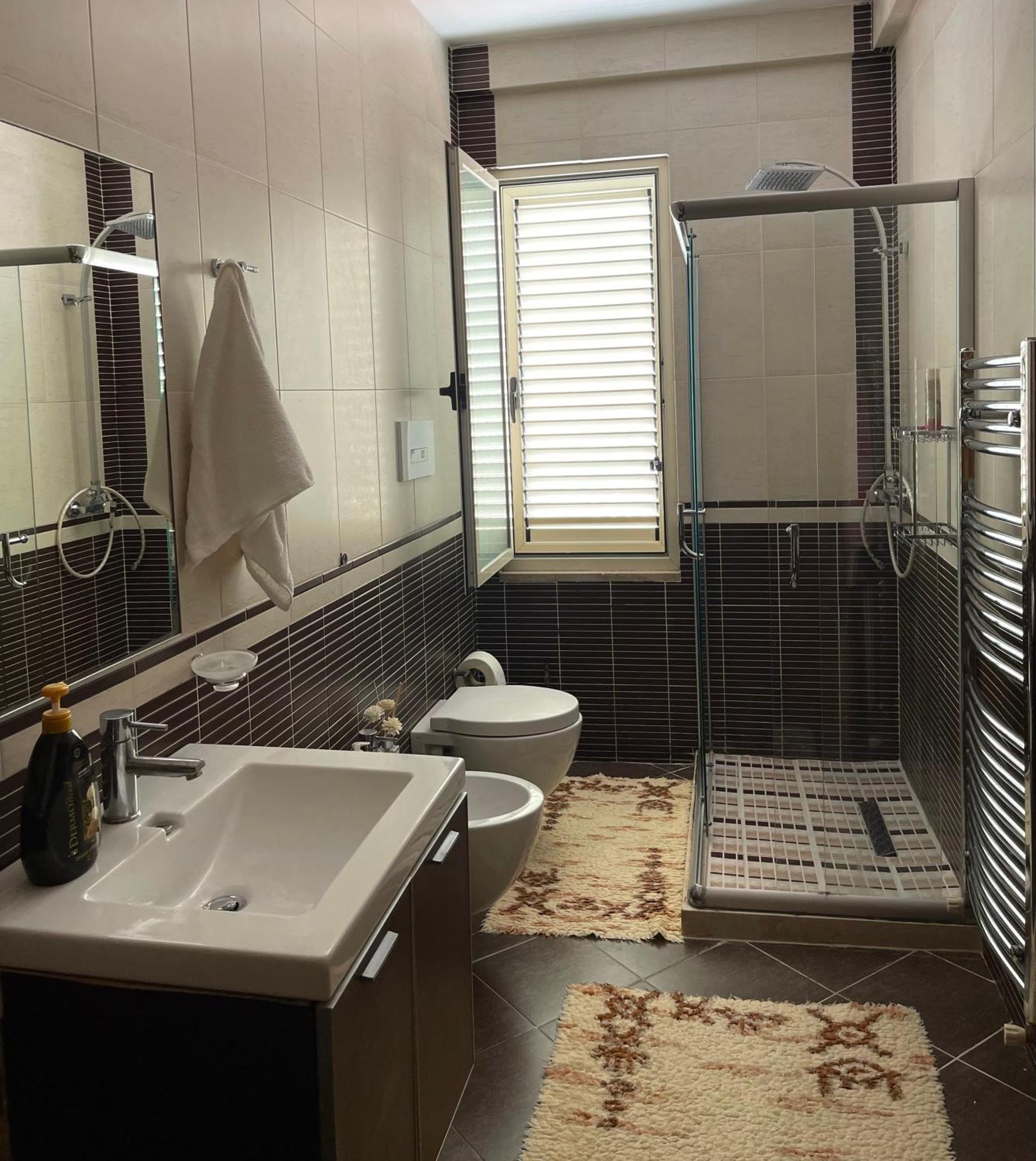 Albjona Guesthouse Tirana Eksteriør billede