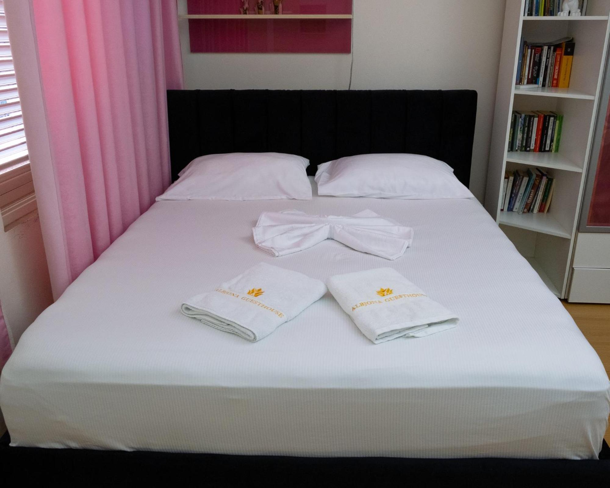 Albjona Guesthouse Tirana Eksteriør billede