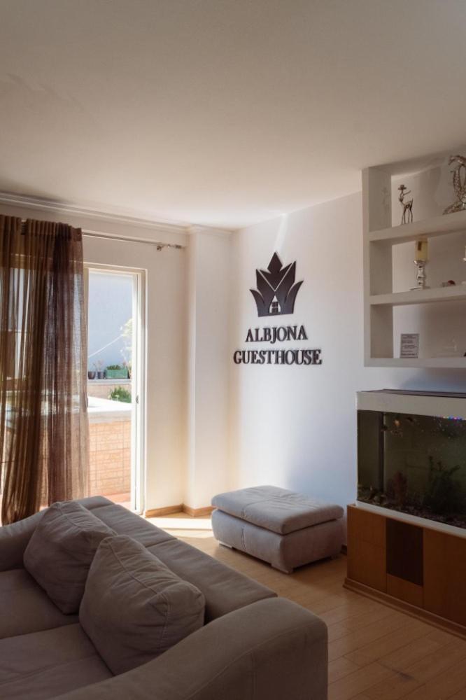 Albjona Guesthouse Tirana Eksteriør billede